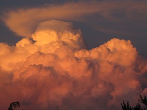Anvil-topped Monsoon at SaddleBrooke, Arizona (photo Bob Bowers)